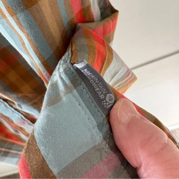 Mountain Hardwear Plaid Cotton Blend Shirt. Size Medium. - Picture 6 of 10